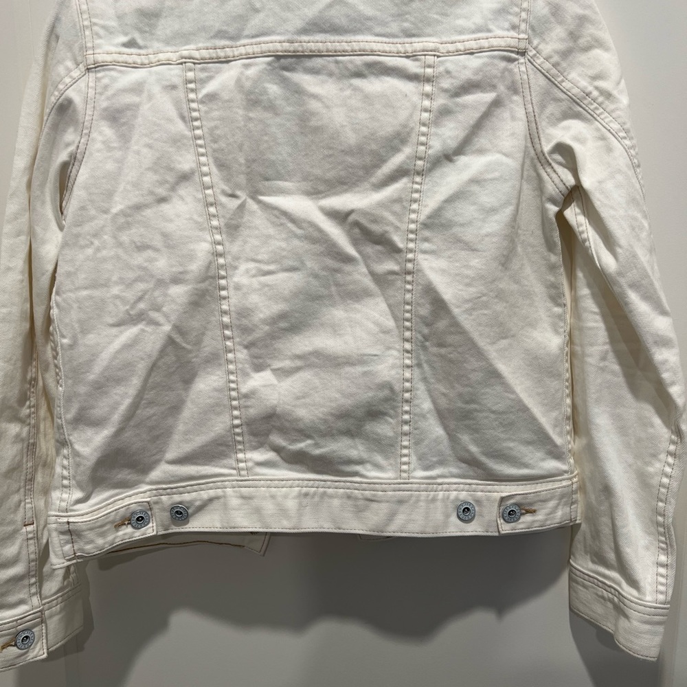Jean jacket - Picture 2 of 3
